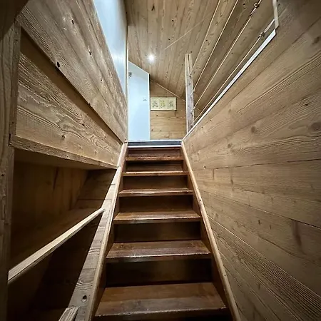 Chalet Django